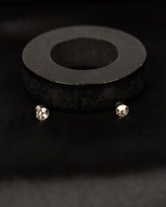 CRYSTAL_MAGNETIC_STUDS1_1_optimized